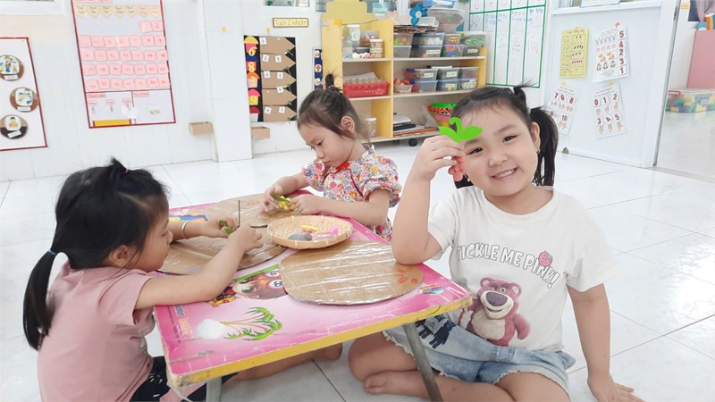 PTTM: Nặn chùm nho- Lớp 4-5 tuổi (1)