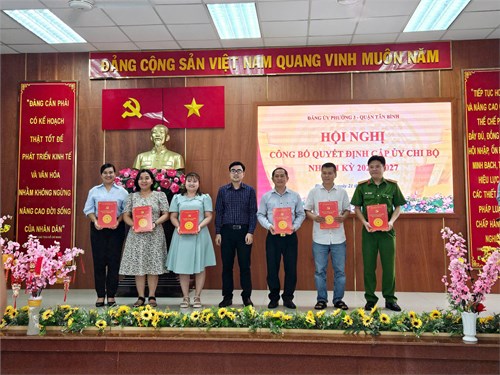 Chi bộ Mầm non 3 nhận Quyết định chuẩn y cấp ủy chi bộ nhiệm kỳ năm 2025 - 2027.