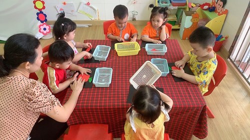 Đề tài: Nhận Biết Qủa Táo. Nhóm Nhà Trẻ 24 - 36 tháng