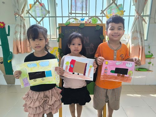 Hoạt động   Xé, dán xe ô tô  - Lớp 5-6 tuổi(1)