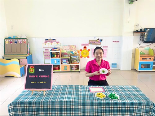 Đề tài: NẶN BÁNH CHƯNG. Lớp: 3-4 tuổi(1)