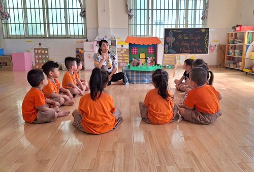 Đề tài: KỂ CHUYỆN  AI ĐÁNG KHEN NHIỀU HƠN . Lớp: 3-4 tuổi(2)
