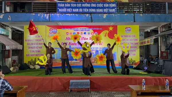 Hội diễn văn nghệ với chủ đề “Đất nước trọn niềm vui” chào mừng kỷ niệm 50 năm Ngày giải phóng Miền Nam, thống nhất đất nước (30/4/1975 – 30/4/2025) tại UBND Phường 3 tổ chức