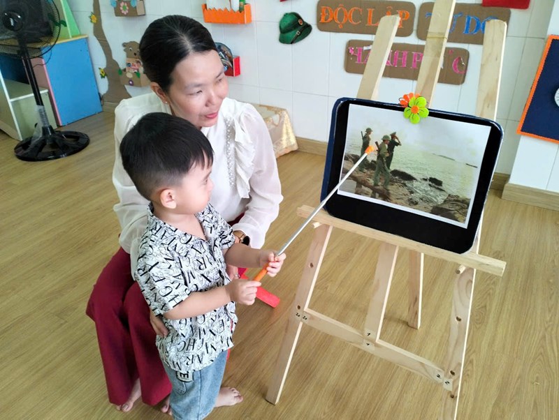 Đề Tài: Bé Tìm Hiểu Về Công Việc Của Chú Bộ Đội. Nhóm Nhà Trẻ 24 - 36 Tháng