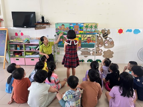 Hoạt động tạo hình   Vẽ cảnh đẹp quê hương  - Lớp 5-6 tuổi(2)