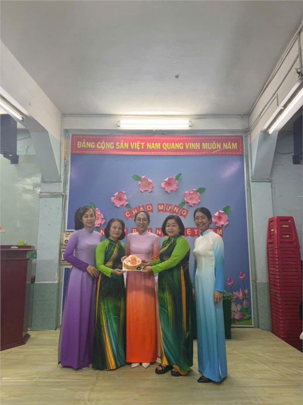 Mừng ngày Phụ Nữ Việt Nam 20.10