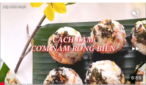 Cơm nắm rong biển