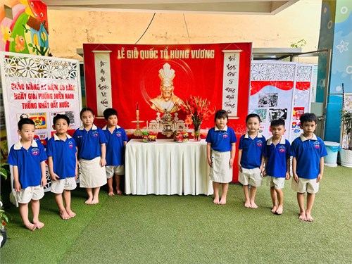 các bé lớp Lá 2 tìm hiểu ngày Giỗ tổ Hùng Vương