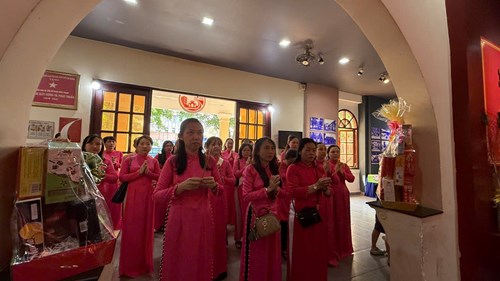 Ngày 07 tháng 3 năm 2025 Trường Mầm non 5 tổ chức cho cán bộ, giáo viên, nhân viên tham quan Đền thờ Hai Bà Trưng