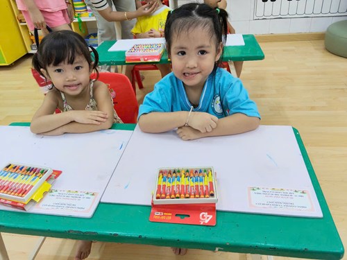 Bé quân lớp mầm 1 tham gia hôi thi bé vẽ sáng tạo cùng bitex