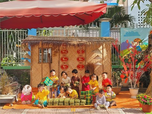 Ngày hội: gói bánh chưng - bánh tét