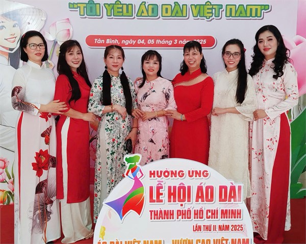 Cong đoàn Trường Mầm non 5 tham gia hội thi Duyên dáng áo dài quận Tân Bình năm 2025
