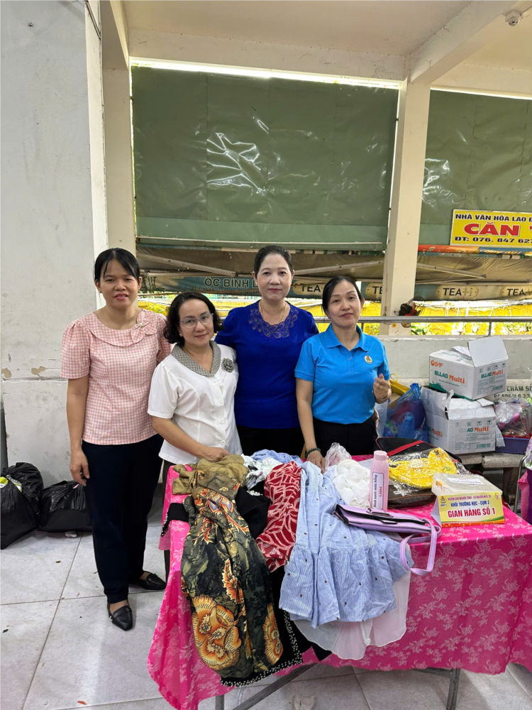 CĐCS Trường Mầm Non Phường 6 tham dự phiên chợ   Nghĩa tình công nhân - Cũ người mới ta  năm 2025