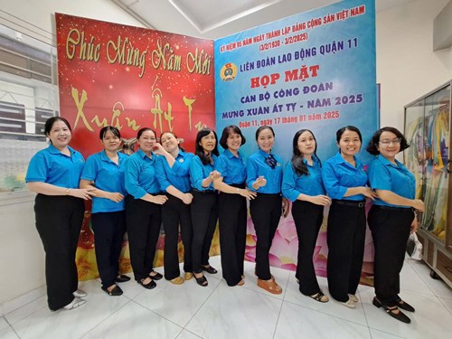 Họp mặt cán bộ công đoàn