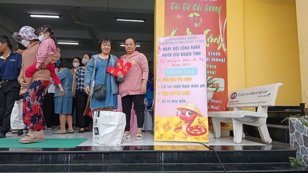 CĐV tham dự họp mặt “Phiên chợ nghĩa tình”