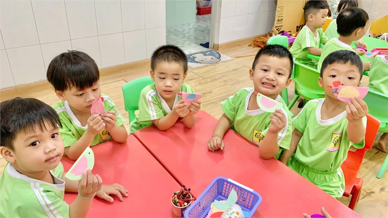 Tạo hình:   Chú chim non 