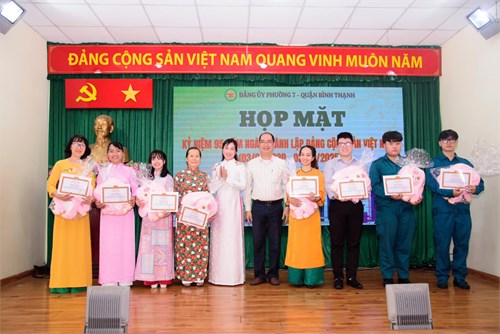 🇻🇳🇻🇳🇻🇳HỌP MẶT KỶ NIỆM 95 NĂM NGÀY THÀNH LẬP ĐẢNG CỘNG SẢN VIỆT NAM (3/2/1930-3/2/2025)🇻🇳🇻🇳🇻🇳
🎉🎉🎉Cô Nguyễn Thị Thu Tâm, cô Lê Huỳnh Thanh Thanh đã hoàn thành xuất sắc và đạt giải cao Hội thi  Vững bước niềm tin theo Đảng .🎉🎉🎉
