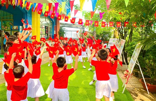 💐💐💐Tổ chức Ngày hội thể dục thể thao cho trẻ mầm non chào mừng kỷ niệm 50 năm giải phóng Miền Nam thống nhất đất nước.