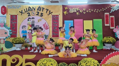 Mừng xuân ất tỵ 2025