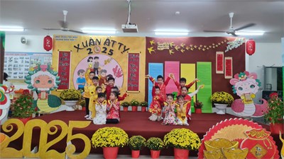 Mừng xuân ất tỵ 2025