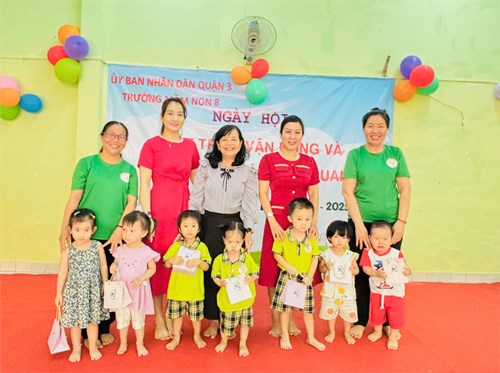 Trường Mầm Non 8 - Ngày hội phát triển vận động và các giác quan khối Nhà trẻ