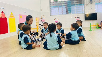 Trường Mầm non 8 nhận các bé từ 15 tháng đến 5 tuổi ba mẹ nhé!