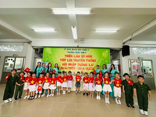 Triễn lãm chào mừng 50 năm giải phóng miền nam, thống nhất đất nước