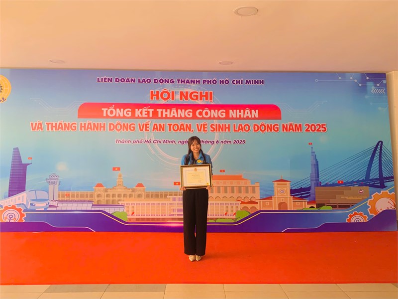 Chúc mừng Cô Nguyễn Thị Bích Ngọc PCT Công đoàn, Giáo viên Trường Mầm Non 9, Liên đoàn Lao động quận Tân Bình đã có nhiều thành tích xuất sắc trong phong trào thi đua “ Lao động giỏi, Lao động sáng tạo” cấp Thành Phố năm 2025