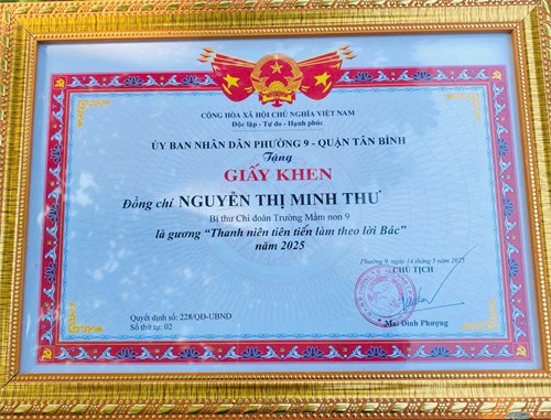 Chúc mừng đồng chí Nguyễn Thị Minh Thư - Bí thư chi đoànTrường Mầm non 9  được tặng Giấy khen của UBND Phường 9 - Quận Tân Bình: Là gương   Thanh niên làm theo lời Bác  (Quyết định số 228 /QĐ-UBND ngày 14 tháng 05 năm 2025)