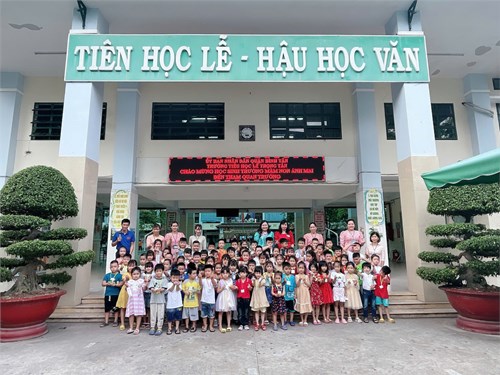 Chuyến đi trải nghiệm:  Tham quan trường Tiểu học Lê Trọng Tấn 