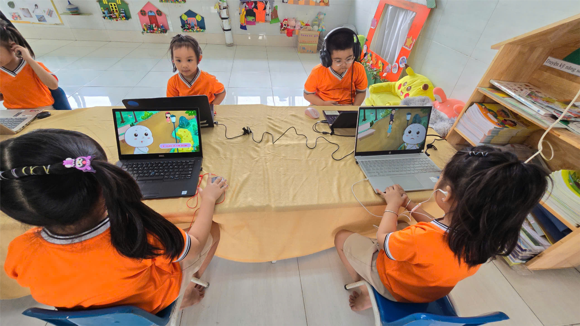 Sáng ngày 25/03/2025 trường Mầm Non Bà Điểm đã tổ chức Chuyên đề   Ứng dụng công nghệ thông tin trong tổ chức các hoạt động cho trẻ  cho CB-GV-NV và nhóm trẻ đến tham quan và học tập.