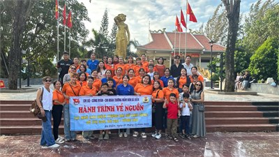 Ngày 01/03/2025 Chi bộ - Công Đoàn - Chi đoàn trường Mầm Non Bà Điểm đã tổ chức hành trình về nguồn, dâng hương, dâng hoa tại Đền thờ và Tượng đài Nữ Anh hùng Liệt sĩ Võ Thị Sáu (TT. Đất Đỏ, huyện Đất Đỏ, tỉnh Bà Rịa – Vũng Tàu).