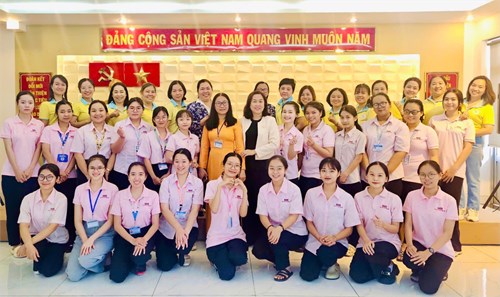 Trường Mầm non Bé Ngoan chào đón sinh viên trường Đại học Sài Gòn về thực tập sư phạm.