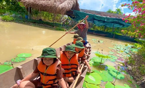 Trường Mầm non Bé Ngoan tổ chức cho học sinh Mẫu giáo tham quan Nông trại Happy Farm Năm học 2024 - 2025