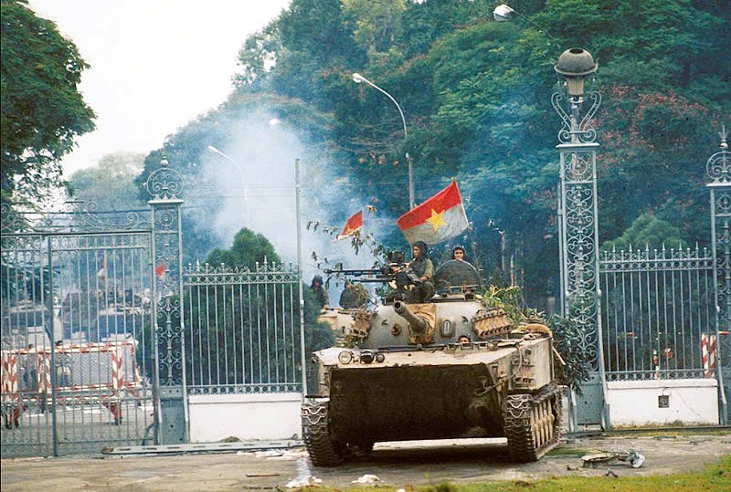 NHIỆT LIỆT CHÀO MỪNG 50 NĂM NGÀY GIẢI PHÓNG MIỀN NAM THỐNG NHẤT ĐẤT NƯỚC (30/4/1975 - 30/4/2025) - 139 năm NGÀY QUỐC TẾ LAO ĐỘNG ( 1/5/1886-1/5/2025)