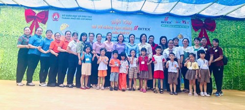 Niềm vui cô trò nhà Cúc Hoạ Mi sáng nay
Bé Bùi Nguyễn Nhã Uyên - lớp Ong Vàng - Giải II Hội thi Bé vẽ sáng tạo cùng Bitex Lần thứ IV 
Bậc học mầm non thành phố Năm học 2024 - 2025