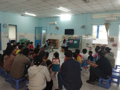 Thao giảng chào mừng ngày quốc tế phụ nữ 8/3/2025 lá 3
