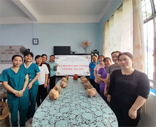 Khui heo đất khuyến học năm học 2024-2025