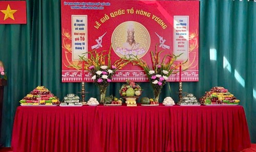 Sáng ngày 4/4/2025, Trường mầm non Hoa Đào long trọng tổ chức buổi lễ “Giỗ tổ Hùng Vương” nhằm tưởng nhớ đến cội nguồn, công ơn lập nước của các Vua Hùng.