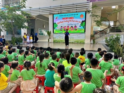 Hoạt động tham quan trường tiểu học