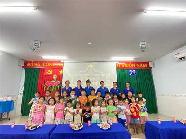 🎉 chi đoàn trường mầm non hoa đỗ quyên chào mừng kỷ niệm 135 năm ngày sinh chủ tịch hồ chí minh (19/5/1890 – 19/5/2025) 🎉