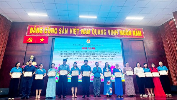 Tham dự Hội nghị sơ kết 4 năm thực hiện Kết luận 01/KL_TW về tiếp tục thực hiện Chỉ thị số 05-CT/TW của Bộ Chính trị