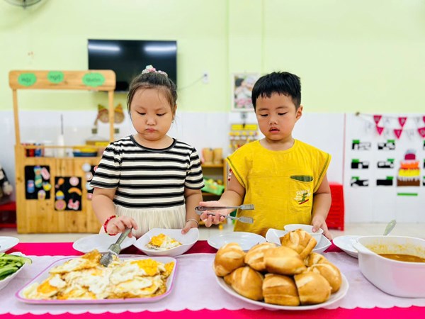 Thao giảng giờ ăn mời phụ huynh