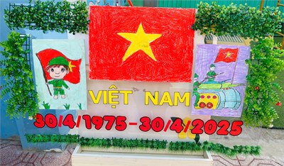 Tổ Nhà trẻ - Mầm tổ chức các hoạt động tạo hình, trò chơi vận động và trò chơi liên hoàn cho trẻ