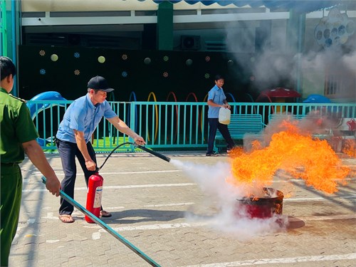 Diễn tập Phòng cháy chữa cháy năm học 2024 -2025