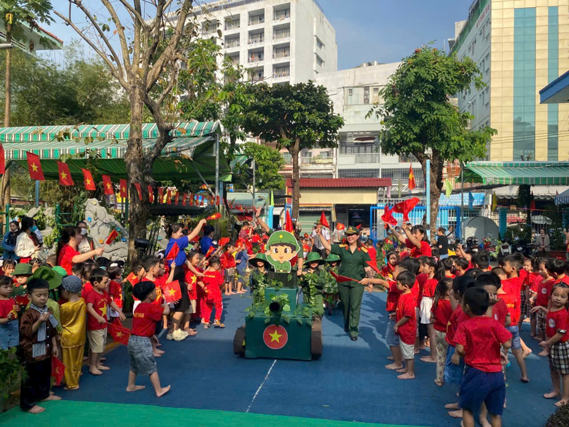 Trường mầm non hoa lan tổ chức hoạt động chào mừng
“ngày thành lập quân đội nhân dân việt nam 22/12”