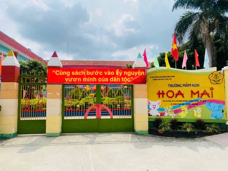 Trường Mầm non Hoa Mai, thực hiện tuyên truyền khẩu hiệu  Ngày sách và văn hóa đọc Việt Nam  lần thứ 4 năm 2025 với chủ đề “Cùng sách bước vào kỷ nguyên vươn mình của dân tộc”