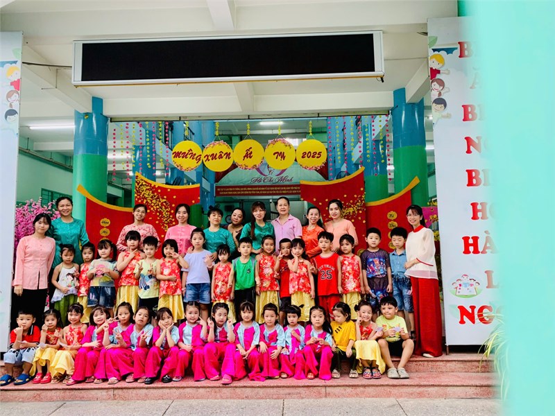 Thực hiện Kế hoạch số 59/KH-LĐLĐ quận Gò Vấp ngày 03/01/2025, Công đoàn cơ sở Trường Mầm non Họa Mi đã Tổ chức thành công Chương trình Ngày tết chủ đề   Xuân yêu thương  năm 2025