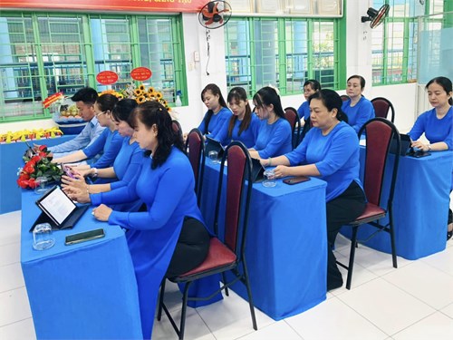Ứng dụng Chuyển đổi số trong công tác tổ chức Đại hội đảng viên lần thứ VII nhiệm kì 2025-2027.