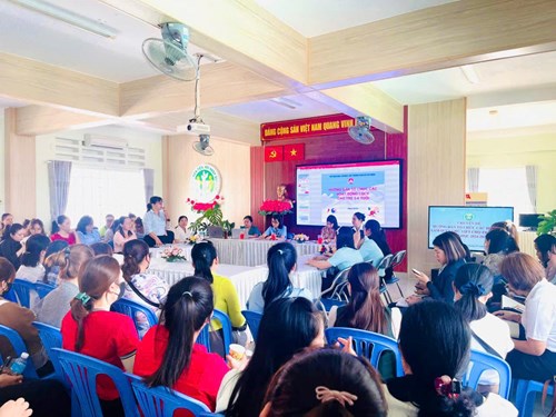 Sáng ngày 14/3/2025 Trường mầm non Họa Mi tổ chức chuyên đề cấp huyện năm học 2024-2025 “ Hướng dẫn tổ chức các hoạt động làm quen chữ viết cho trẻ 5-6 tuổi”